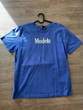 Modelo Especial T Shirt Adult Size Small Blue Short Sleeve Graphic Tee